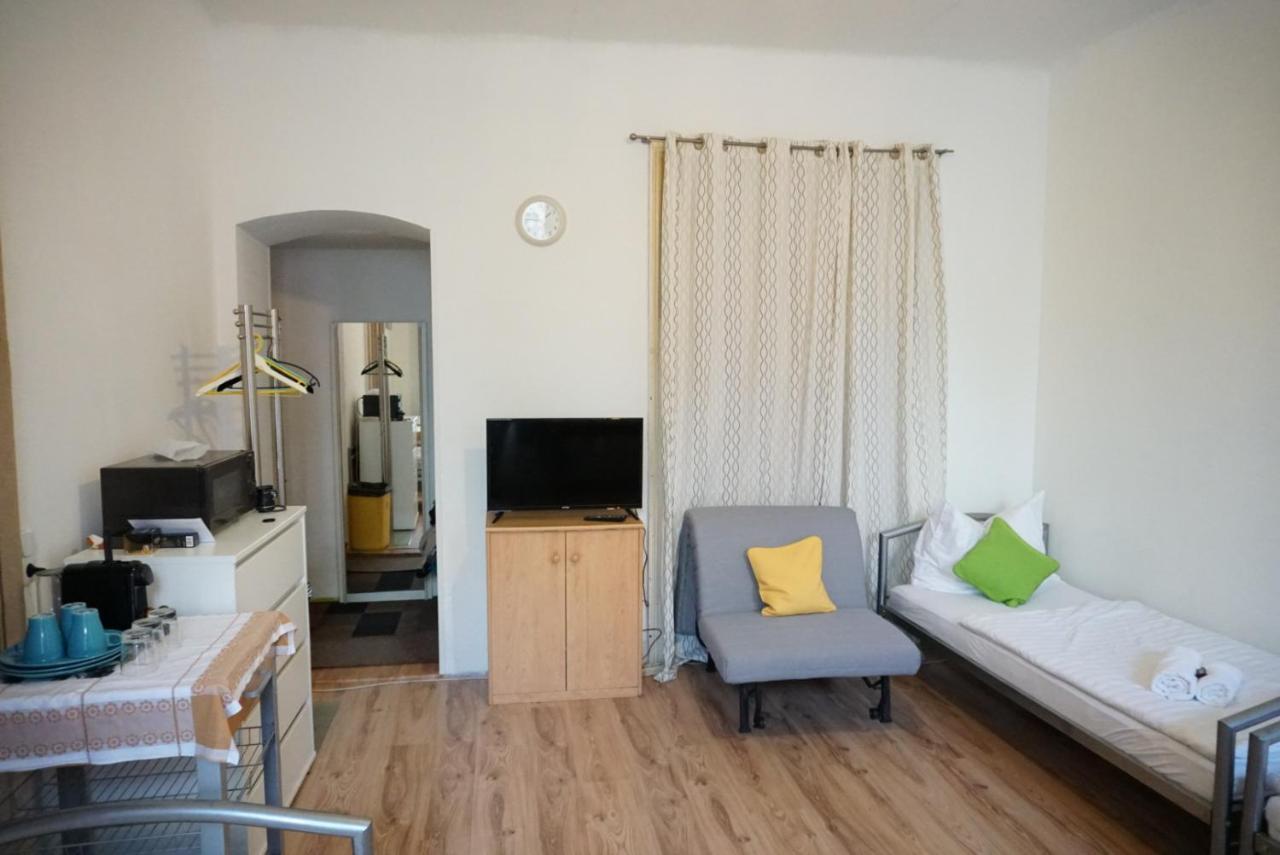 Contactless Check-In Room4You Waehring Viena Exterior foto