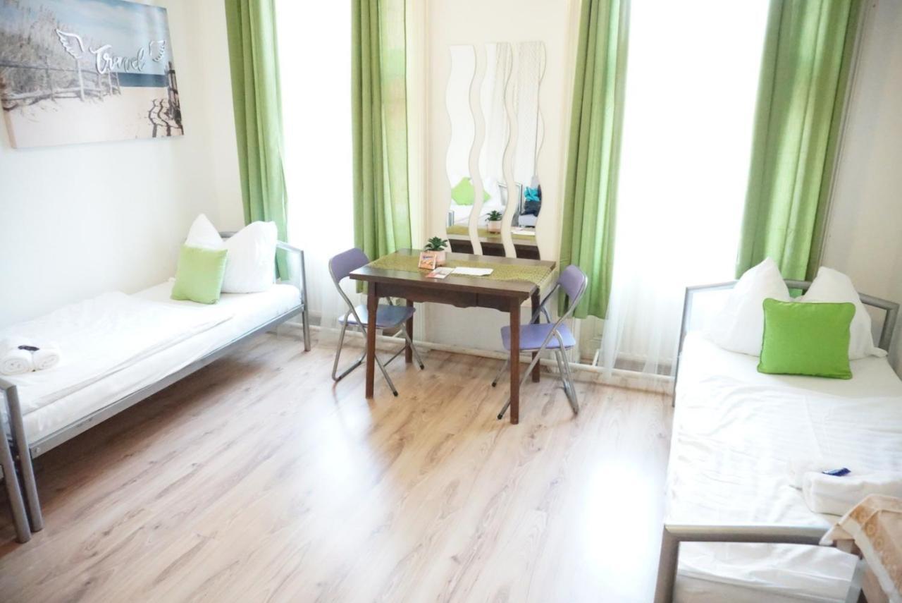 Contactless Check-In Room4You Waehring Viena Exterior foto